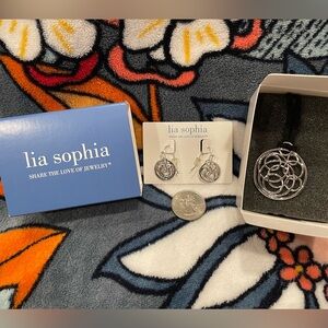 Lia Sophia Set New